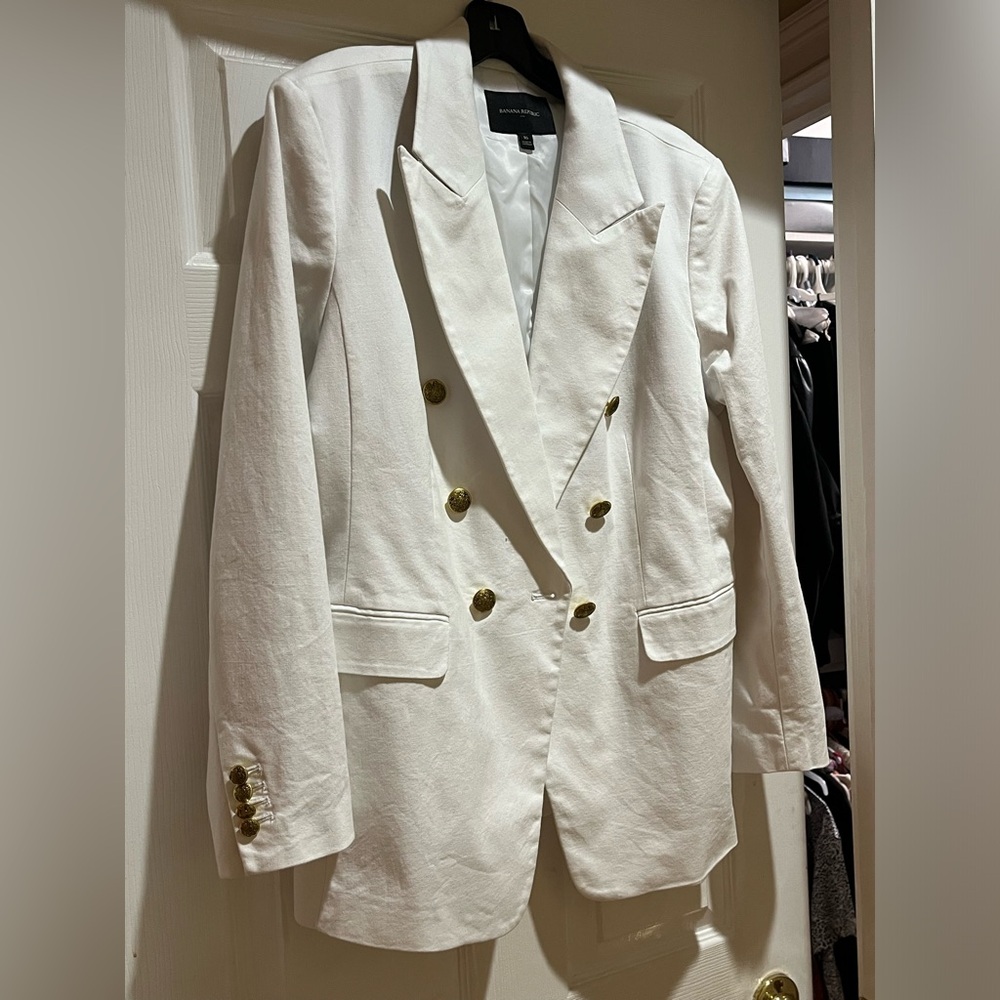 White Double Breasted Blazer